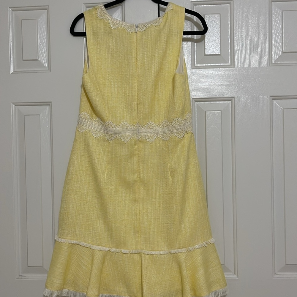 Nanette -Nanette Lenore Yellow Sleeveless Dress with Lace Trim size 8 - Picture 3 of 4